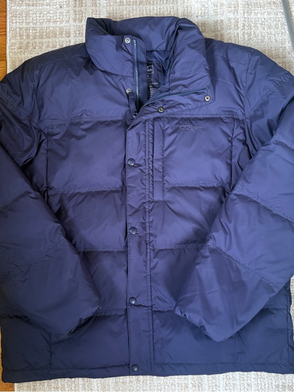 L.L. Bean Men's Navy Blue Quilted Puffer Jacket